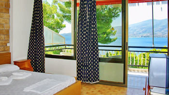 Lions2 Studios And Apartments Askeli Dış mekan fotoğraf