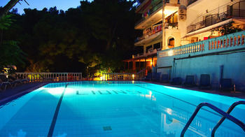 Lions2 Studios And Apartments Askeli Dış mekan fotoğraf